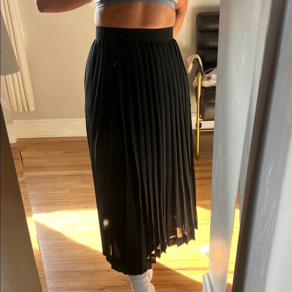JH Collectibles Black Pleated Midi Skirt